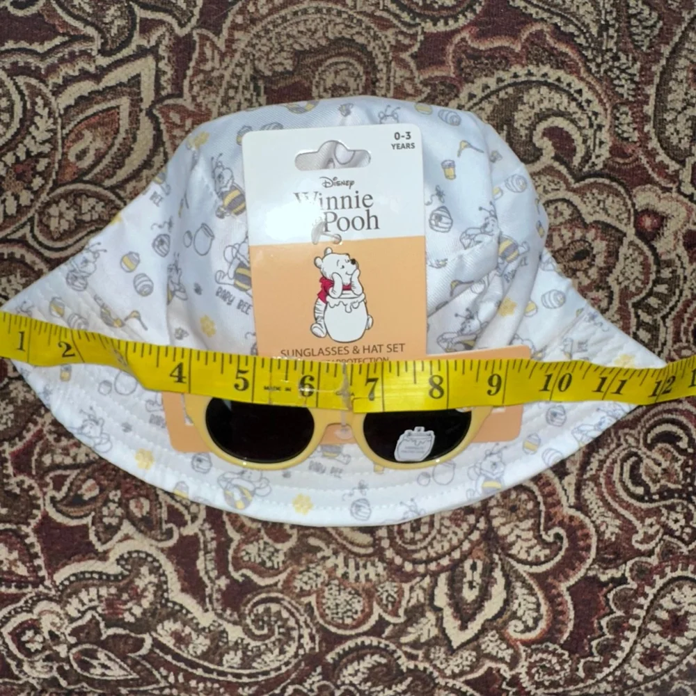 NWT Disney Winnie The Pooh Beach Bucket Hat & Sunglasses Set 0-3 Years
